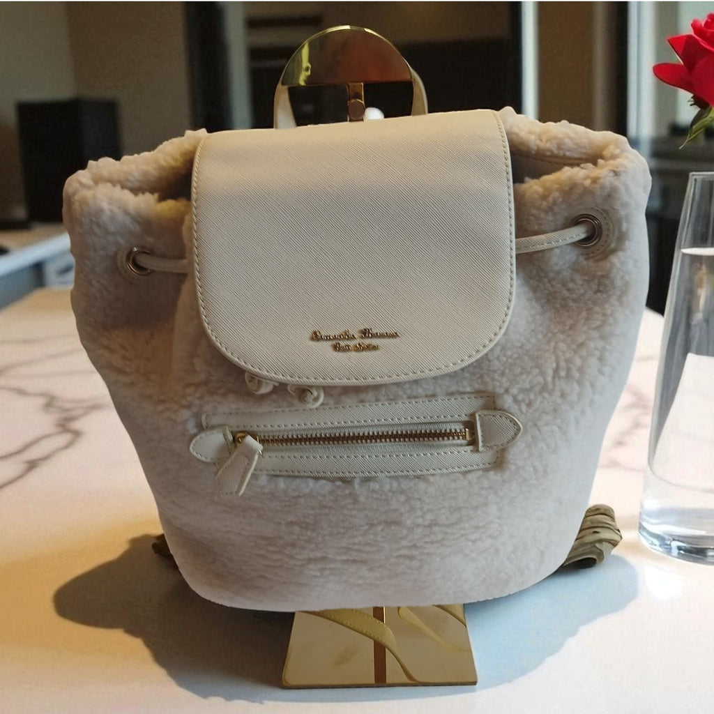 Samantha Thavasa Petit choice Ivory fluffy sherpa backpack
