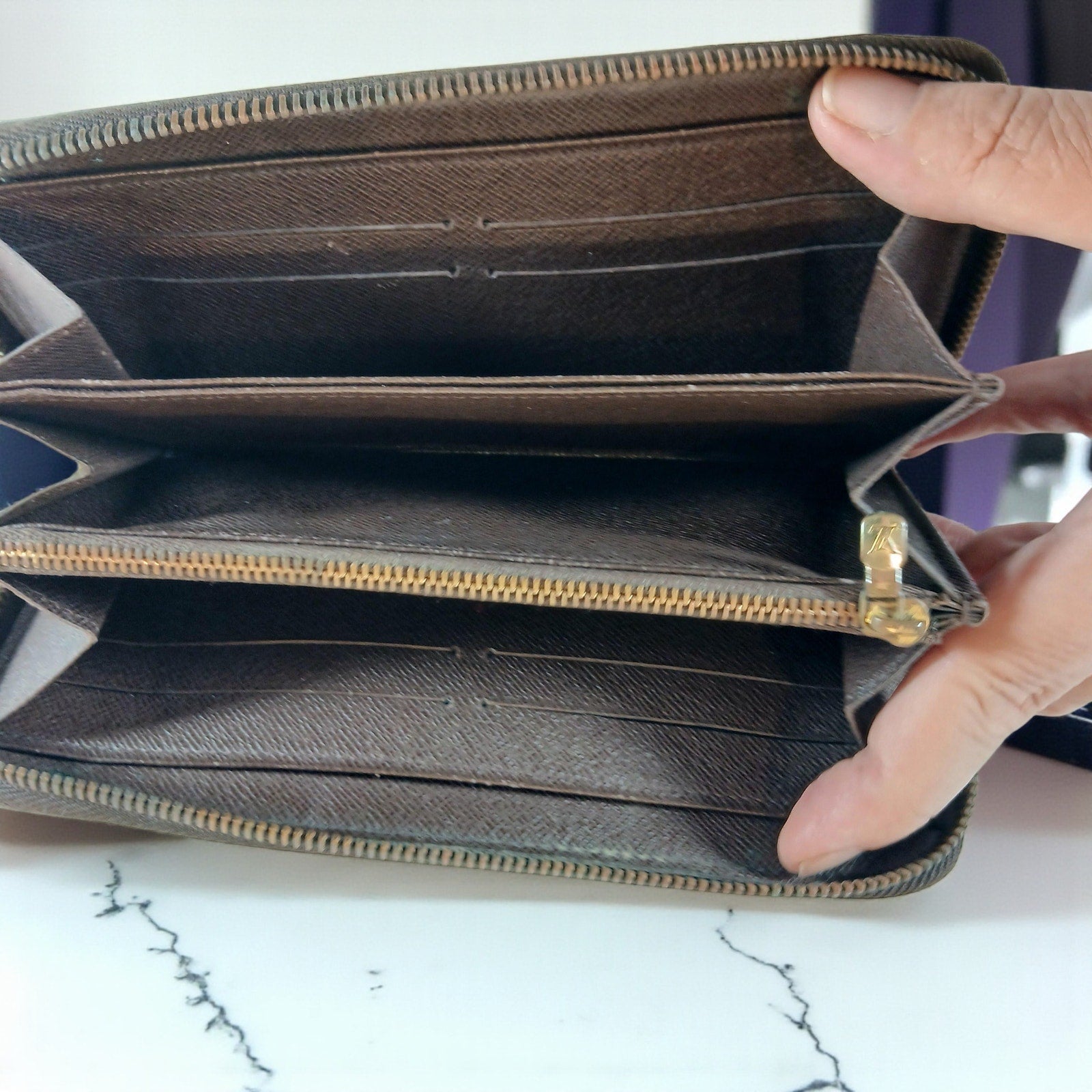 Louis Vuitton Damier Ebene Zippy Wallet