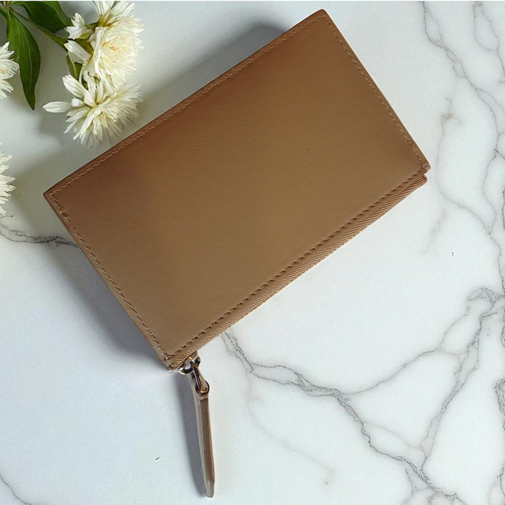 Burberry Alwyn Logo Printed Leather Zipped Coin/Card Case in Archive Beige