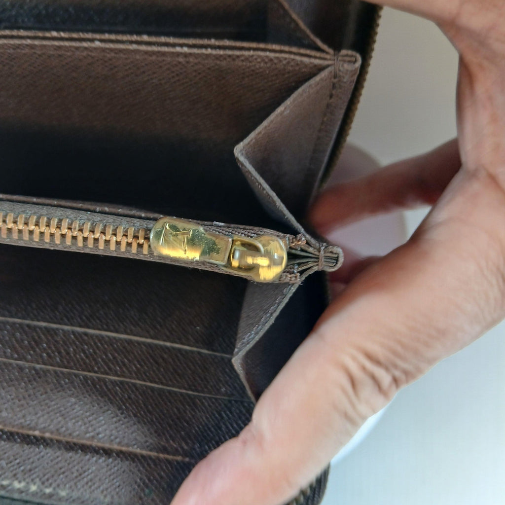 Louis Vuitton Damier Ebene Zippy Wallet