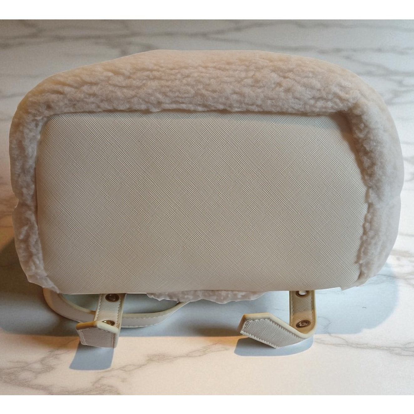 Samantha Thavasa Petit choice Ivory fluffy sherpa backpack