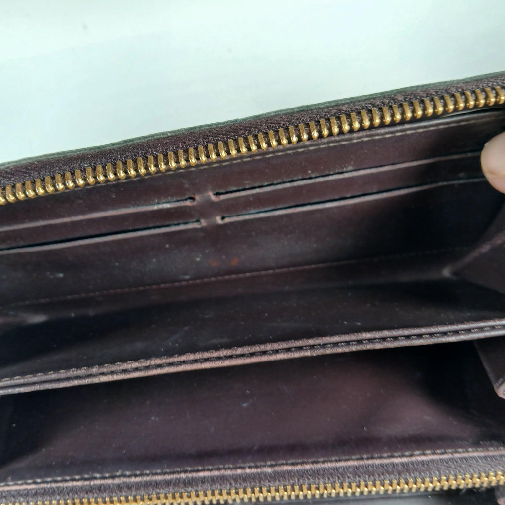 LOUIS VUITTON Vernis Amarante Patent Leather Zippy Wallet in Burgundy