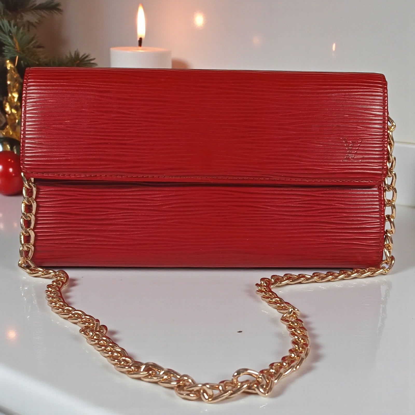 Louis Vuitton Red Epi Leather Sarah Long Wallet - Date code: CA1915