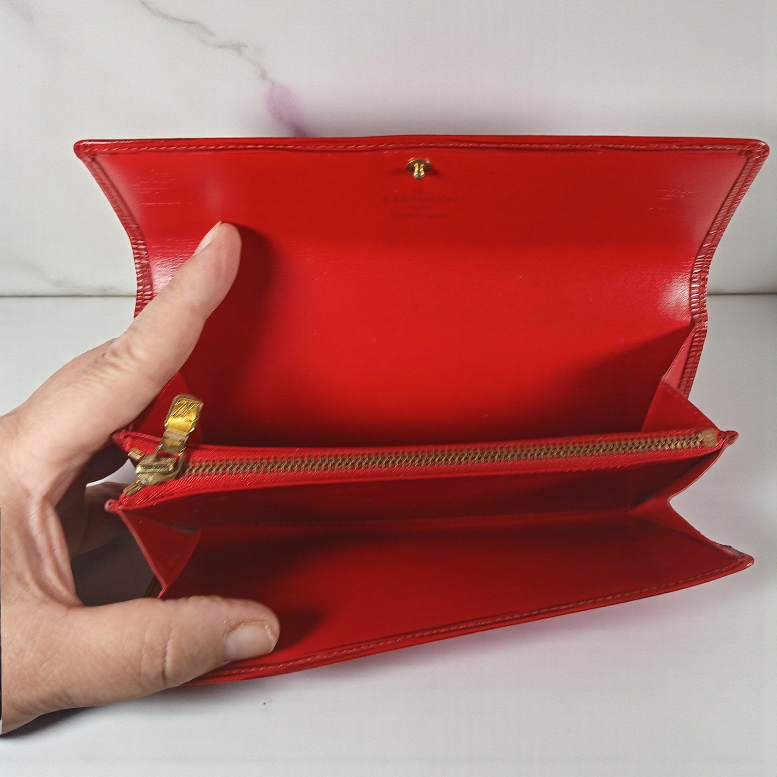 Louis Vuitton Red Epi Leather Sarah Long Wallet - Date code: CA1915
