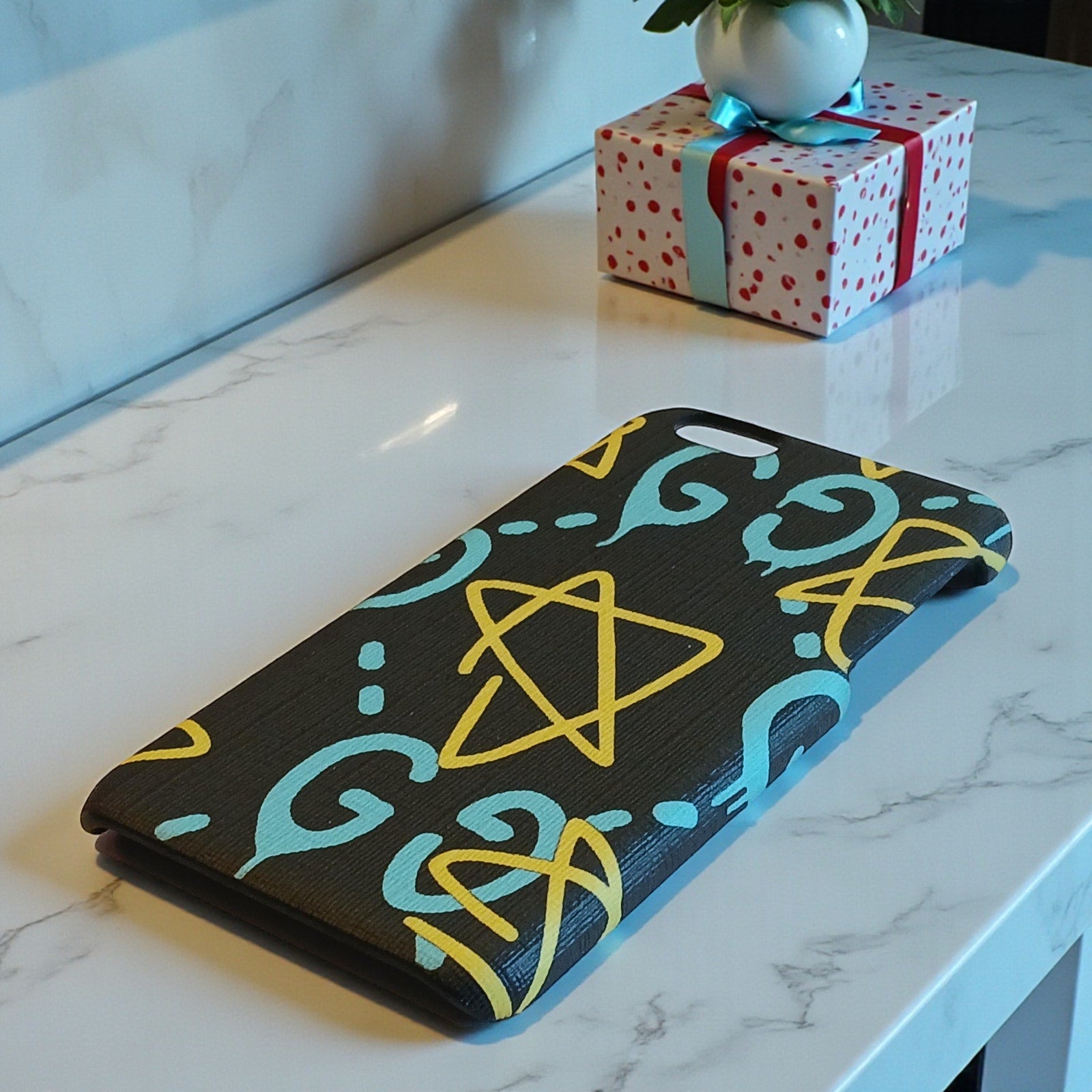 Gucci Ghost iPhone 6 Graffiti Black-Multi Case NIB Authentic