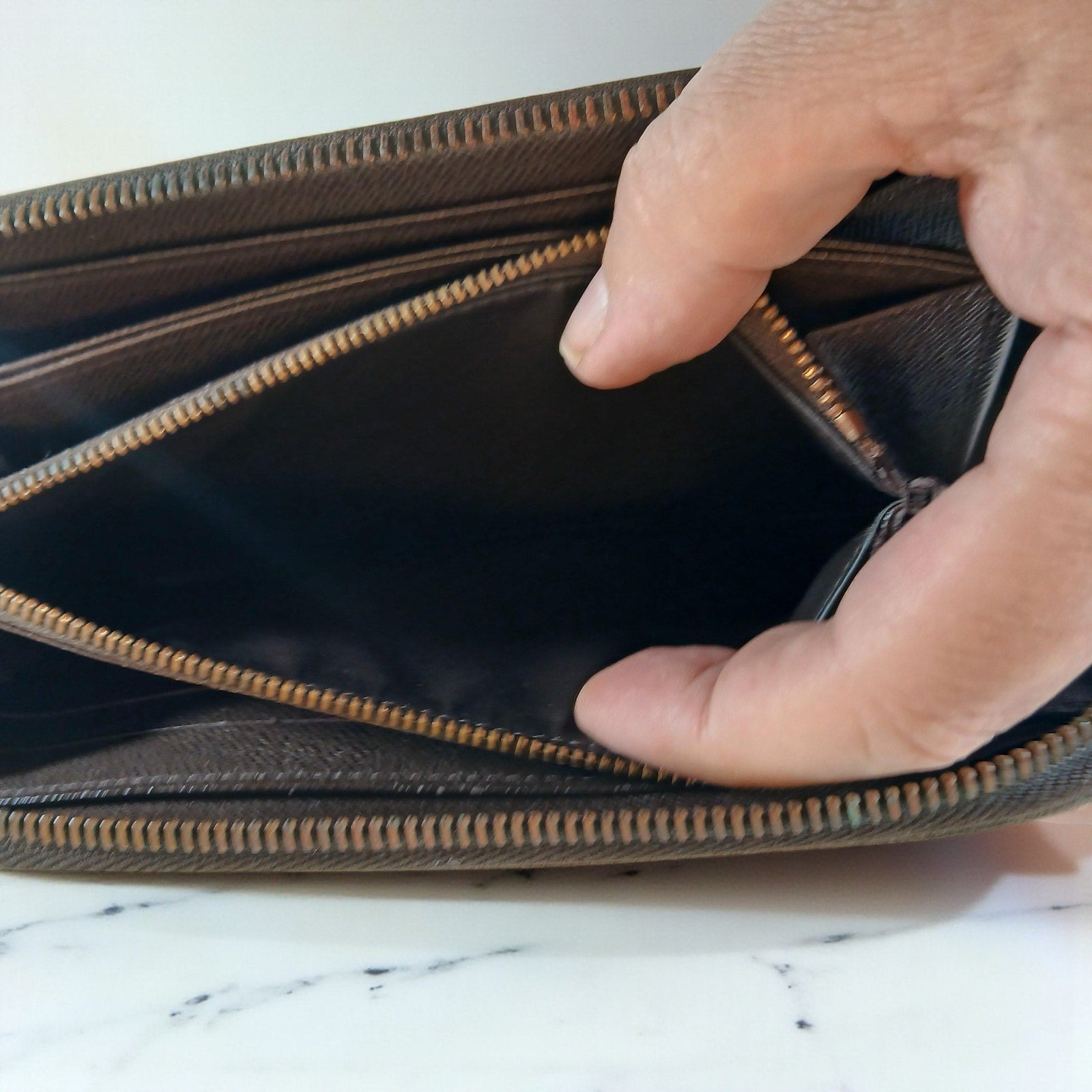 Louis Vuitton Damier Ebene Zippy Wallet