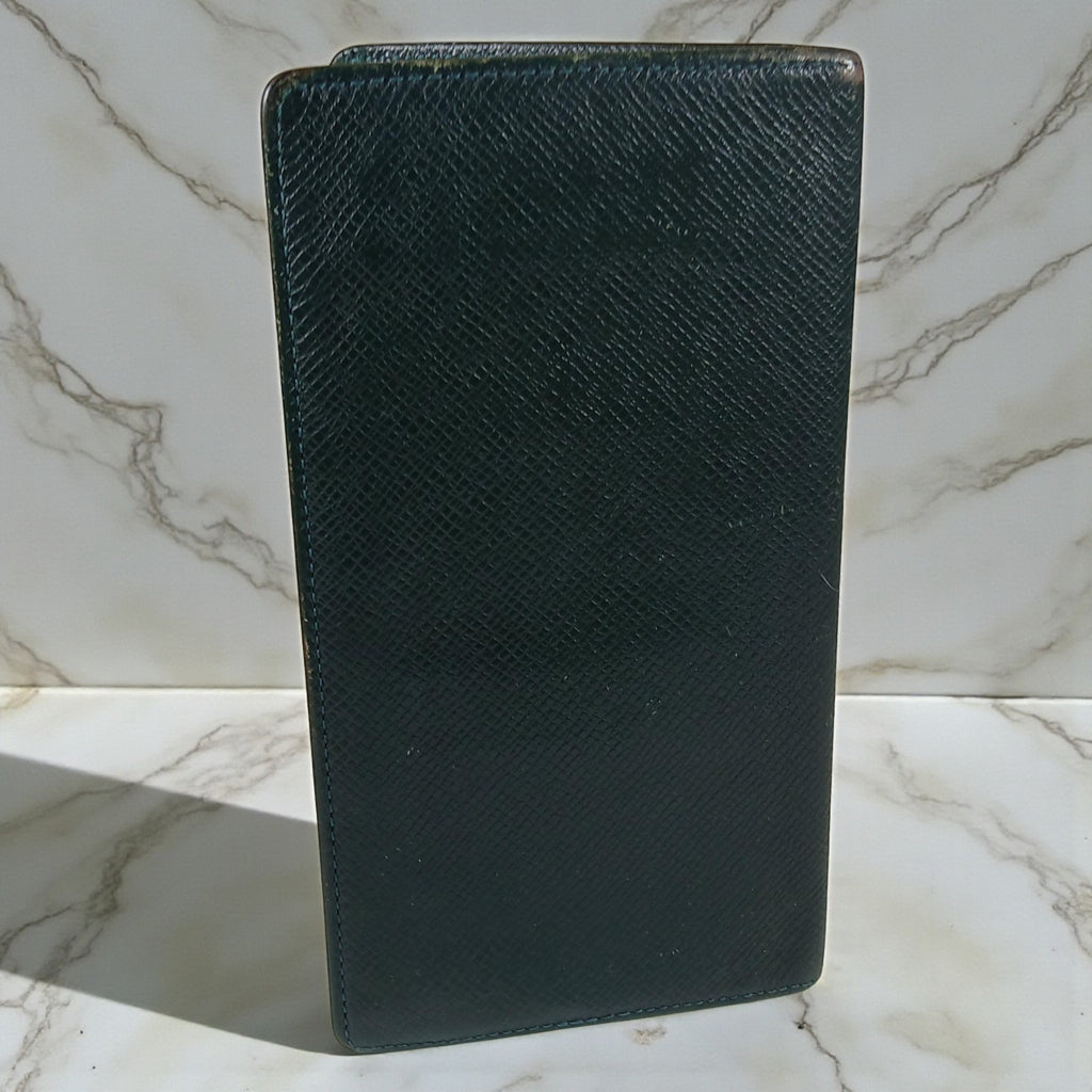 Louis Vuitton Rare Vintage Green Taiga Leather Long Wallet